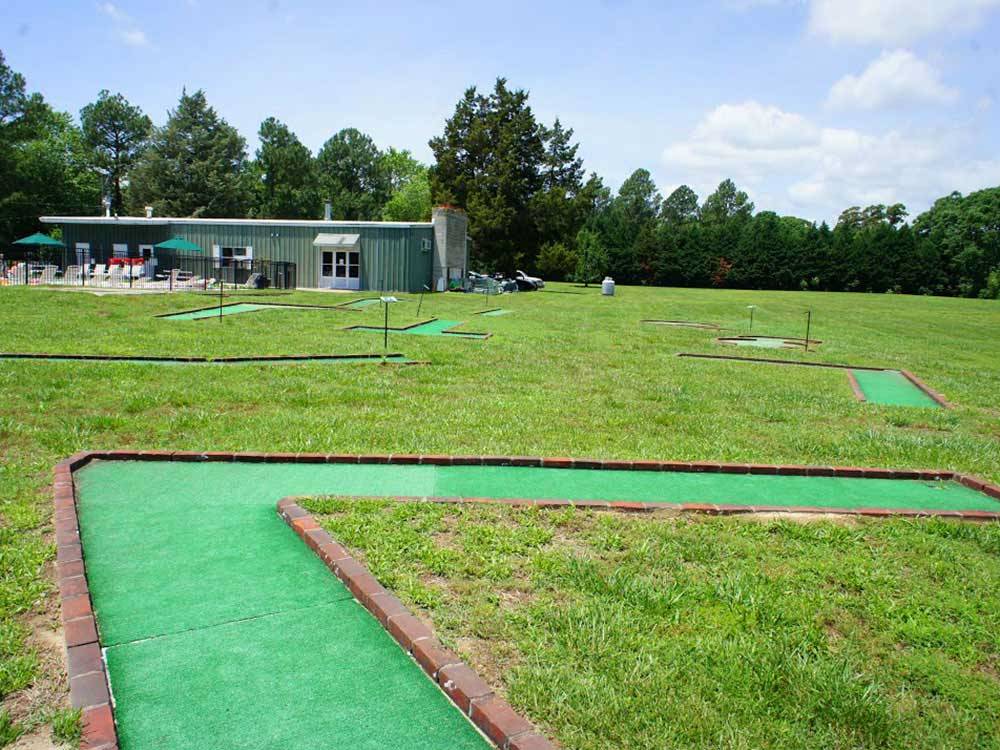Miniature golf course at AMERICAN HERITAGE RV PARK