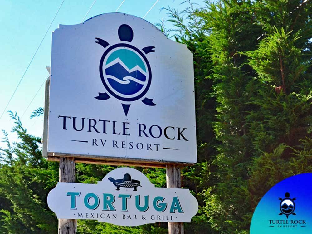 Sign leading into campground at TURTLE ROCK RV RESORT