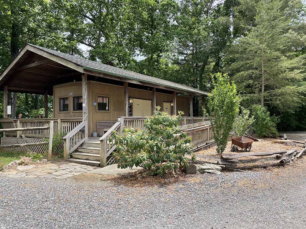 The laundry and restroom building at CAMPFIRE LODGINGS