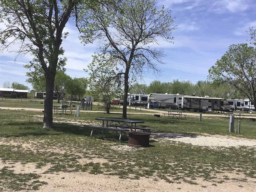 A row of grassy RV sites at I-80 LAKESIDE CAMPGROUND