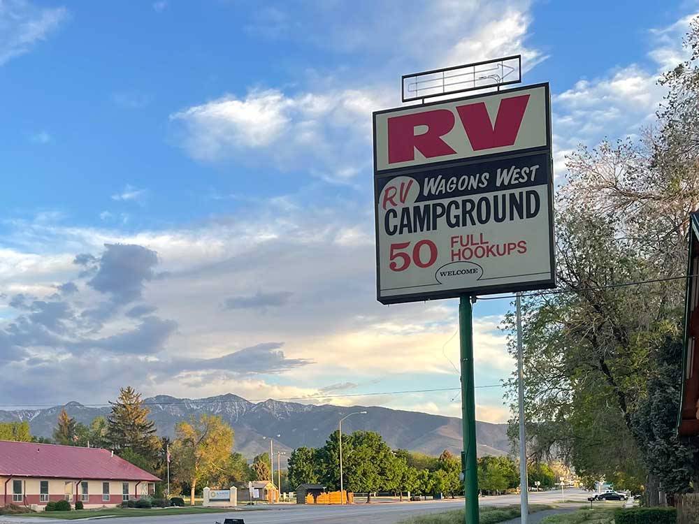 The front entrance sign at WAGONS WEST RV PARK AND CAMPGROUND