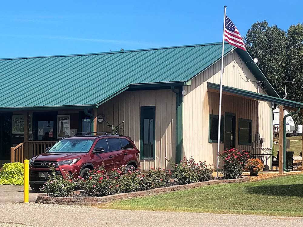 The registration building at GREEN ACRES RV PARK