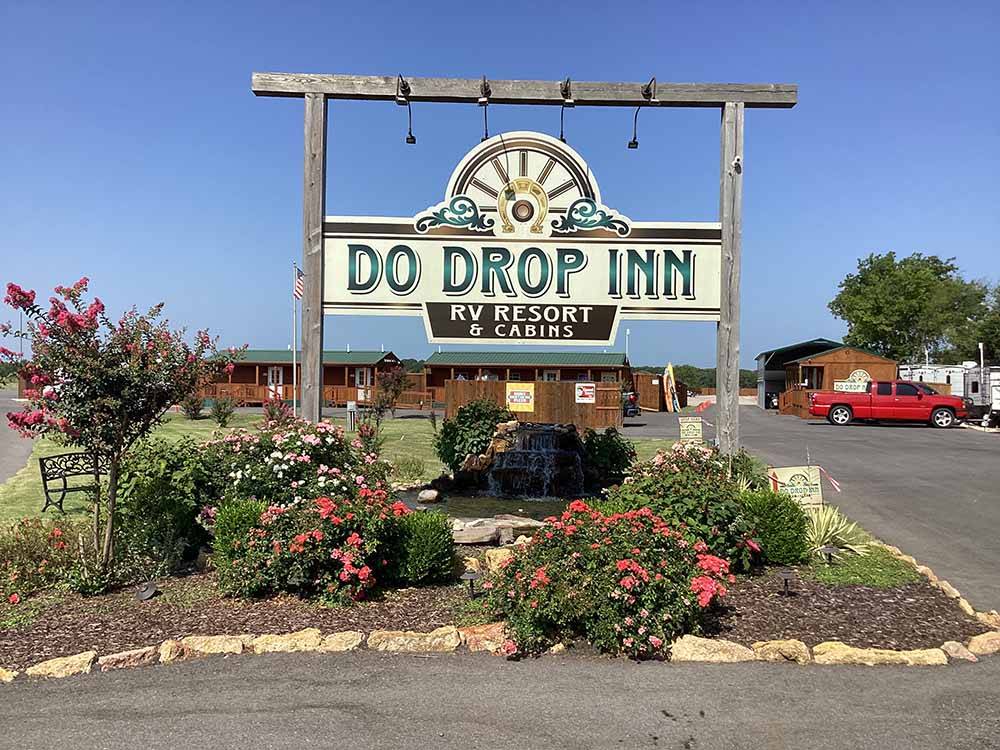 The front entrance sign at DO DROP INN RV RESORT & CABINS