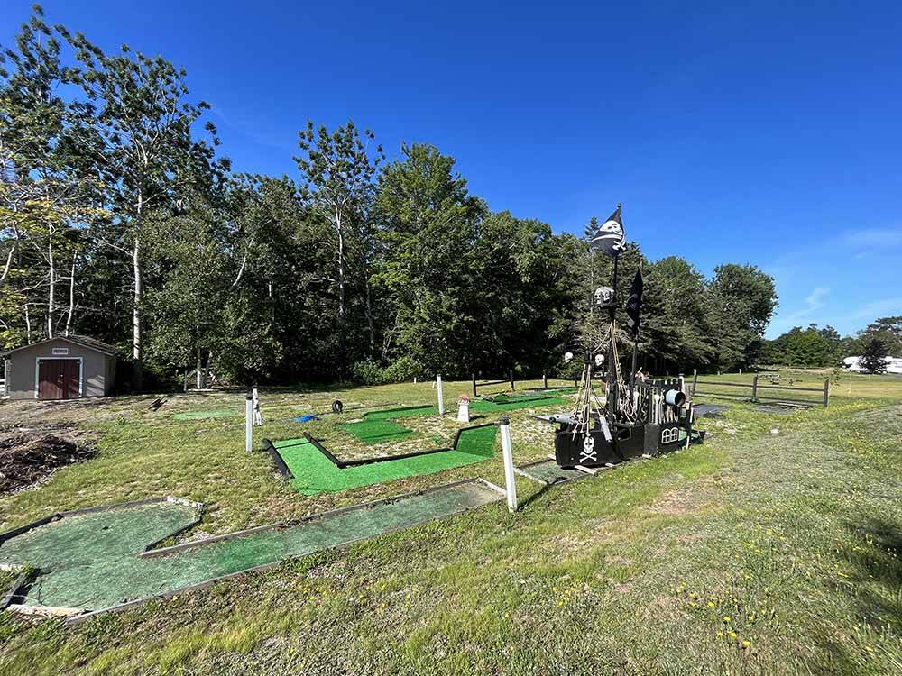 The miniature golf course at JAGGARS POINT OCEANFRONT CAMPGROUND RESORT