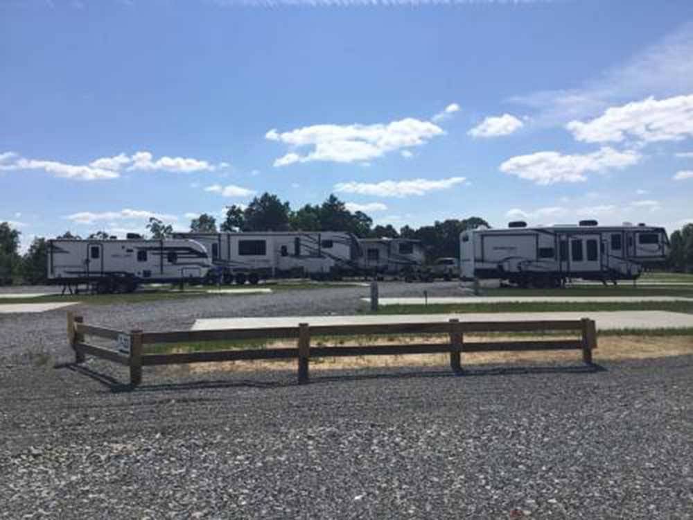 RV campground road with RV sites at KUMBERLAND CAMPGROUND