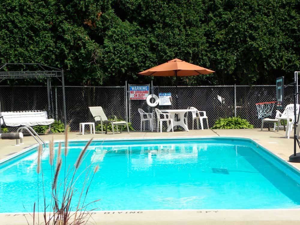 The swimming pool area at COUNTRYSIDE CAMPGROUND