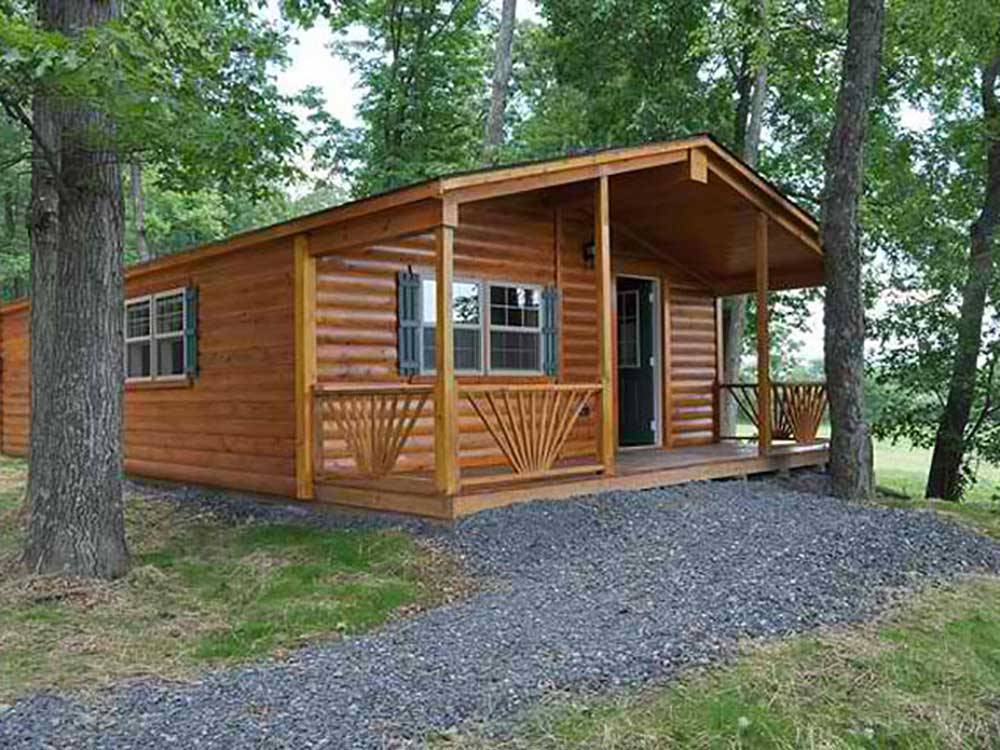 Log cabin at TWIN GROVE RV RESORT & COTTAGES