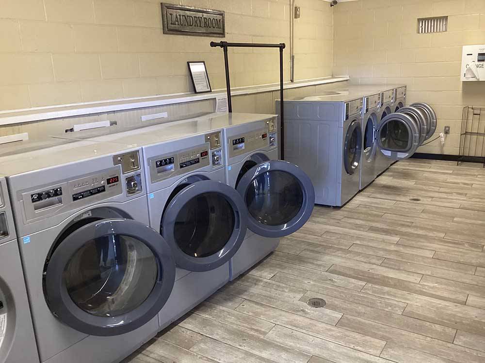 The clean laundry room at INDIAN POINT RV RESORT