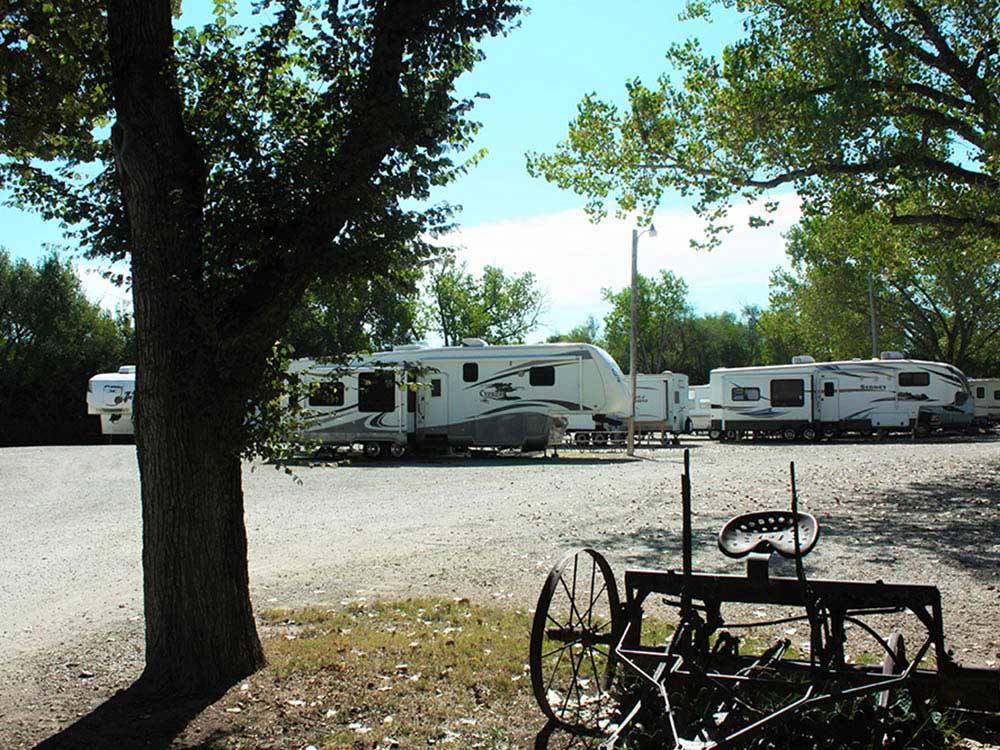 Trailers camping at DEER GROVE RV PARK