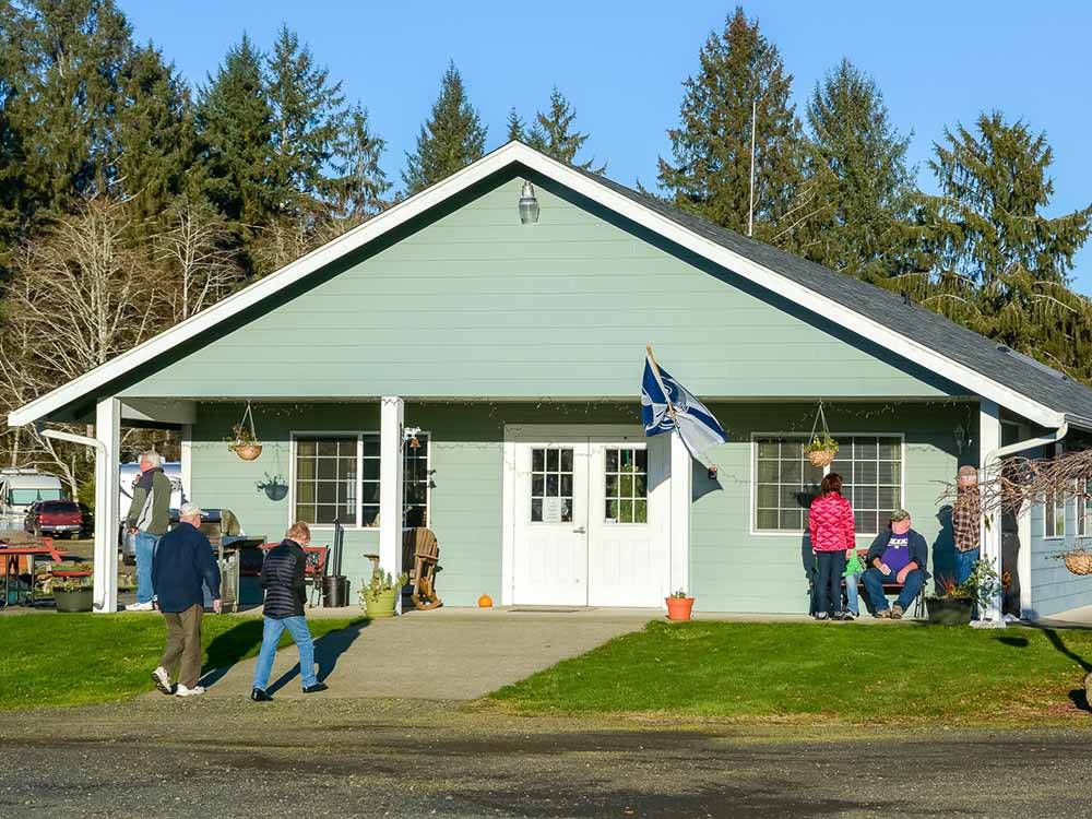 One of the buildings at HOQUIAM RIVER RV PARK