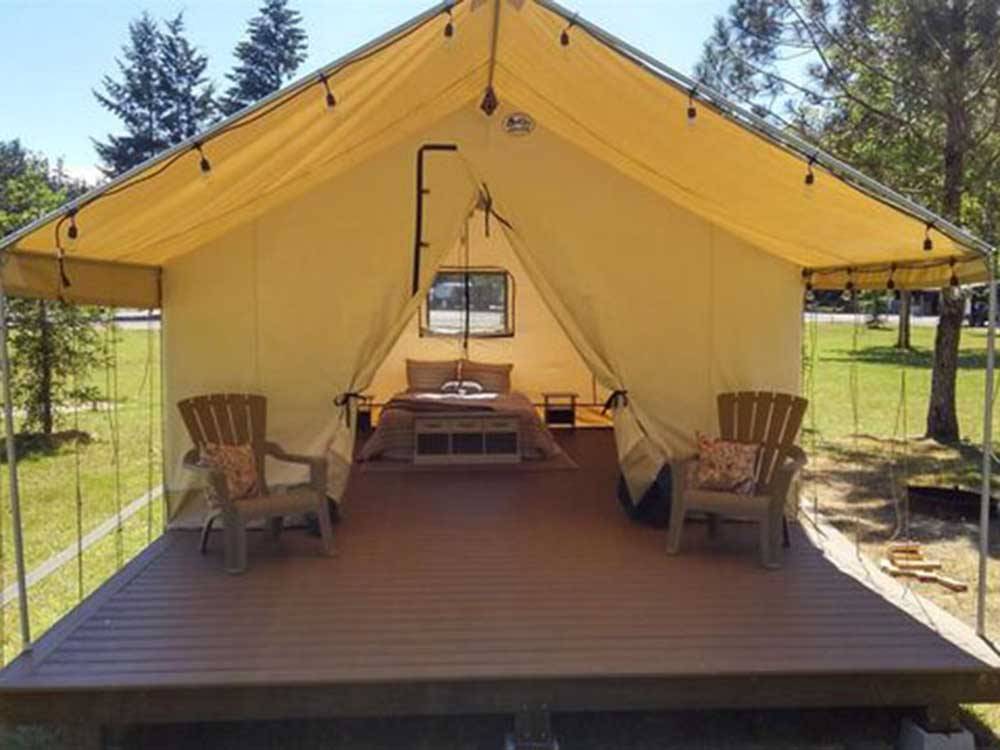 The front of one of the rental glamping tents at REDWOOD MEADOWS RV RESORT