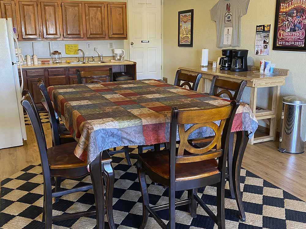 A table in the kitchen at TOMBSTONE RV PARK