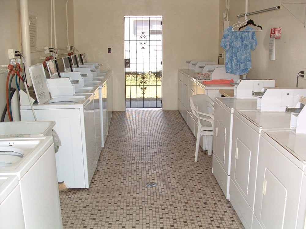 A sparklingly clean laundry room at SEVEN SPRINGS TRAVEL PARK