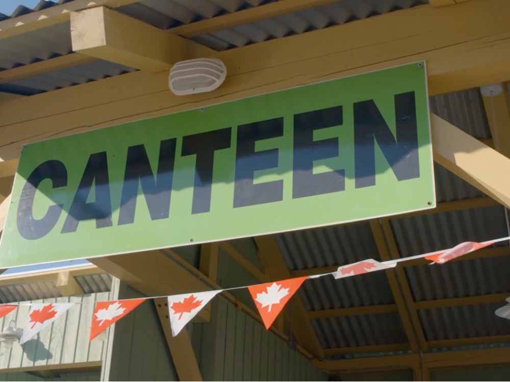 The sign to the canteen at HARTT ISLAND RV RESORT & WATERPARK