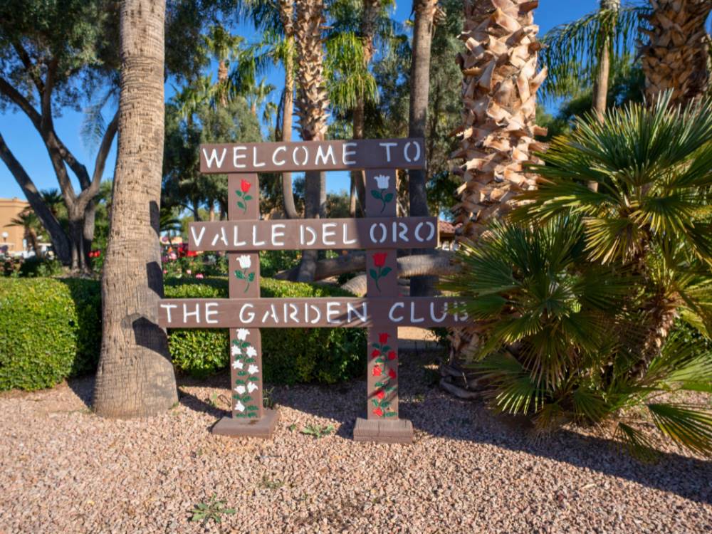 Large horseshoe area at VALLE DEL ORO RV RESORT