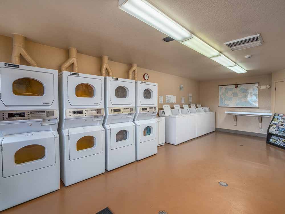 The clean laundry room at SHAMROCK RV PARK