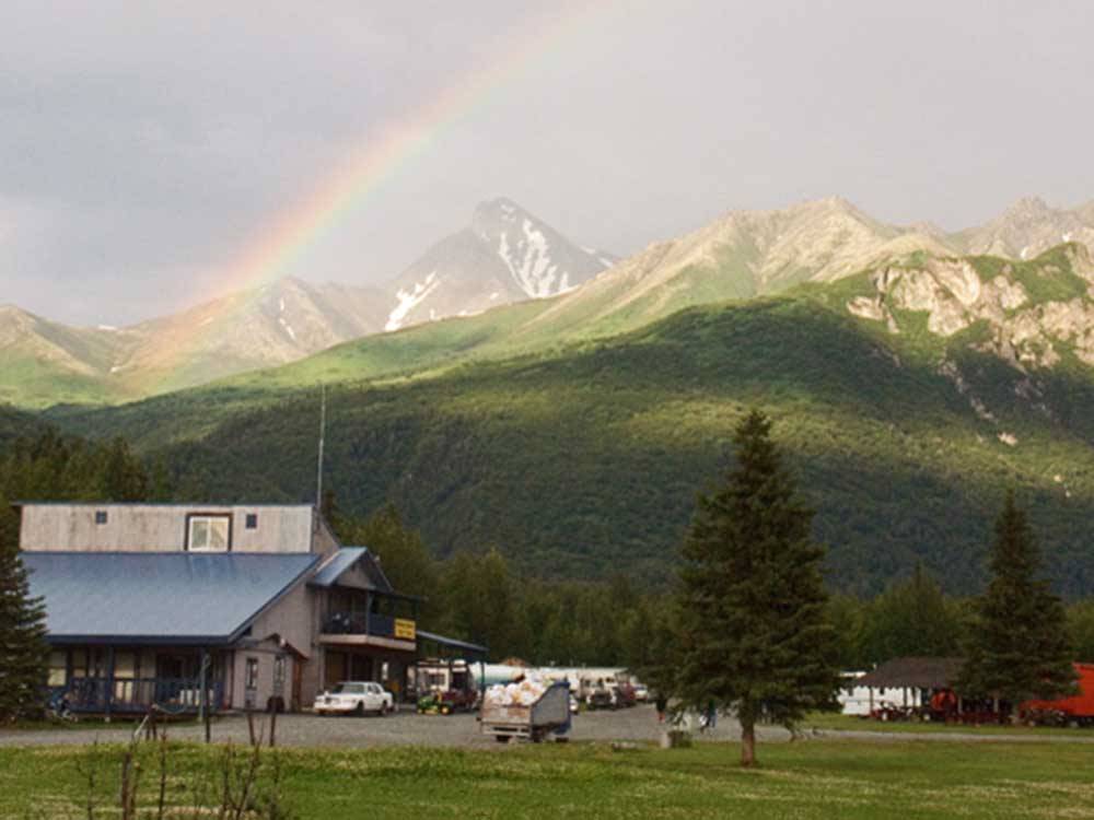 A rainbow over the campsite at MOUNTAIN VIEW RV PARK