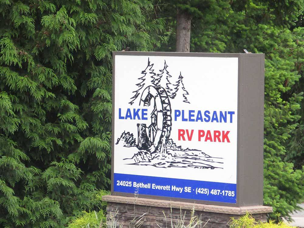 Sign at entrance to RV park at LAKE PLEASANT RV PARK