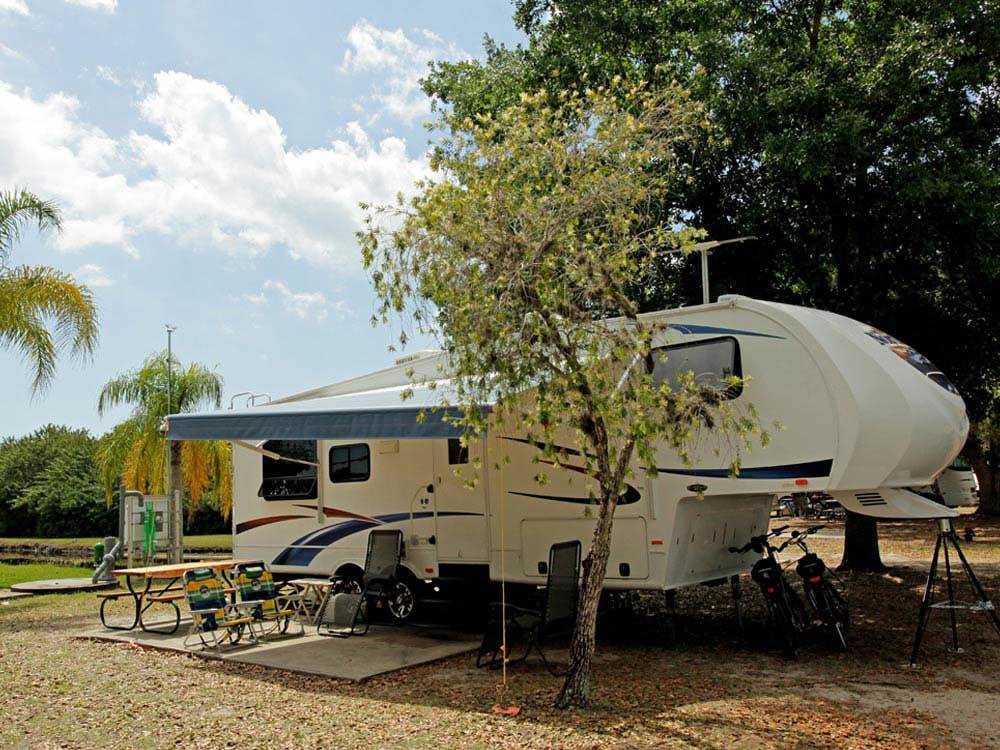 Trailer camping at ENCORE HARBOR LAKES