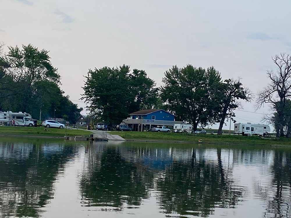 A group of RV sites by the water at LUNDEEN'S LANDING