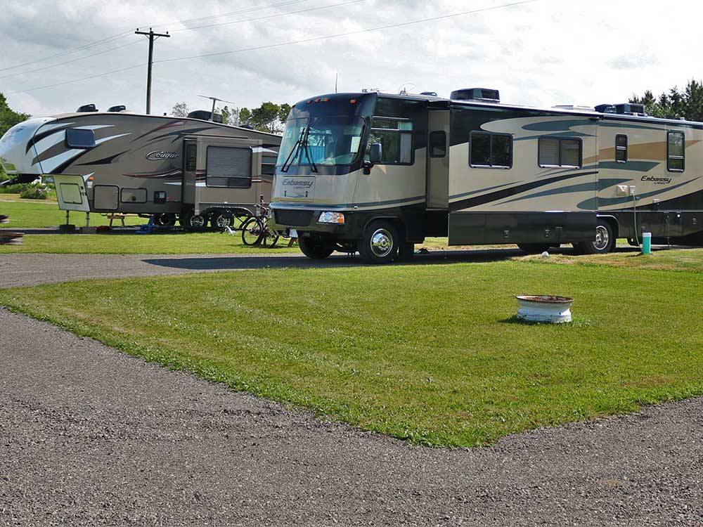 RV and 5th wheel on camp sites at OCEAN SURF RV PARK
