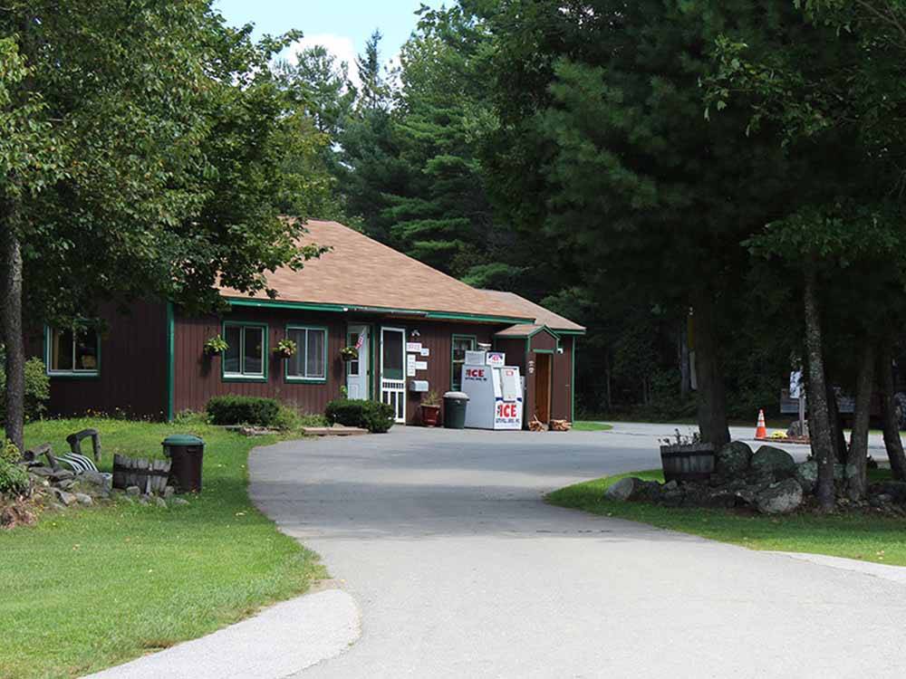 Winding road leading to main building at PAUL BUNYAN CAMPGROUND