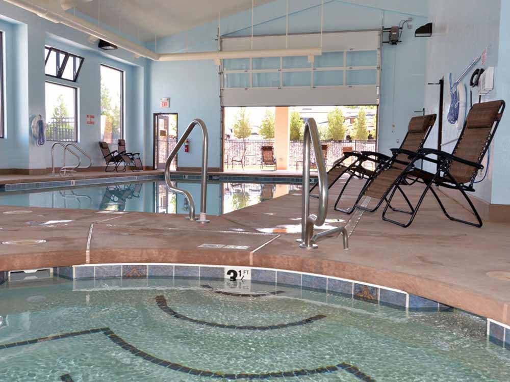Pool with hot tub at ELEPHANT BUTTE LAKE RV RESORT