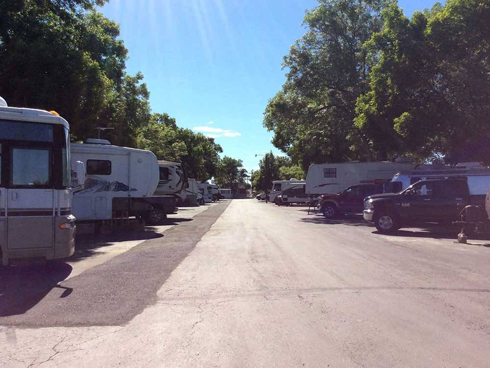 RVs and trailers at campground at BILLINGS VILLAGE RV PARK