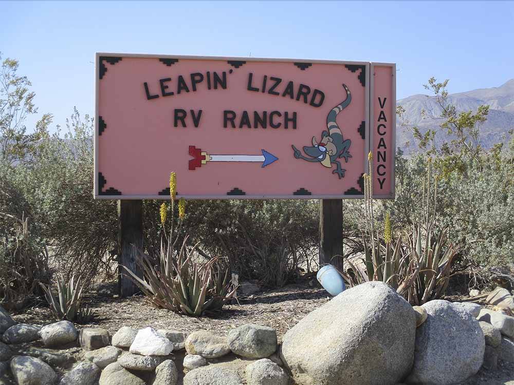 The front entrance sign at LEAPIN LIZARD RV RANCH