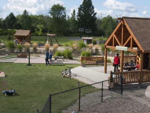 Activity center and playground for kids at HTR NIAGARA
