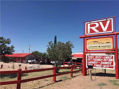The front entrance sign at WILD WEST RV PARK