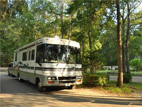 RV camping at park at THOUSAND TRAILS THE OAKS AT POINT SOUTH
