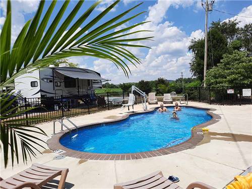 Cave Country RV Campground in Cave City, KY