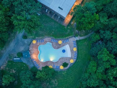 Aerial view of the swimming pool at ENDLESS CAVERNS