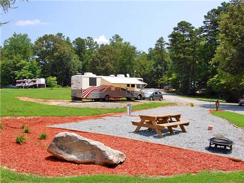 RVs camping at THOUSAND TRAILS FOREST LAKE