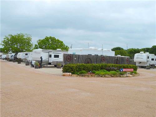 Trailers camping at EAST VIEW RV RANCH