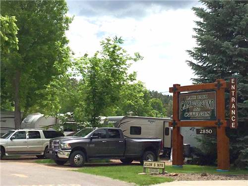 The front entrance sign at LAKE PARK CAMPGROUND & COTTAGES