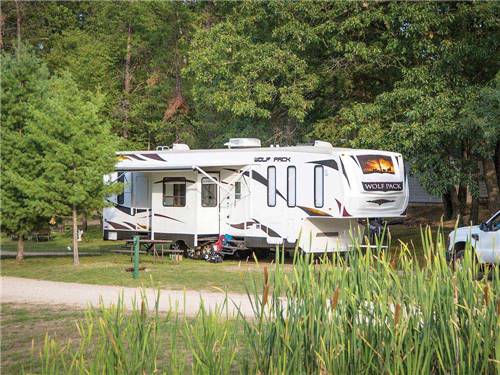 Trailer camping at ARROWHEAD RV CAMPGROUND