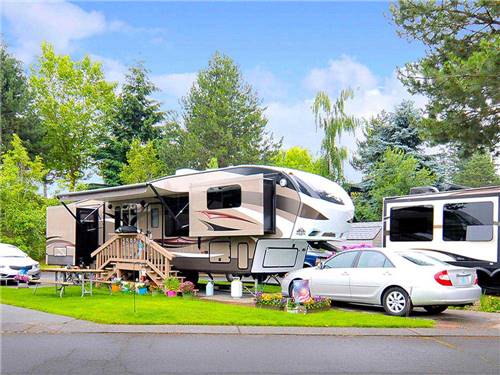 Trailers camping at PORTLAND FAIRVIEW RV PARK