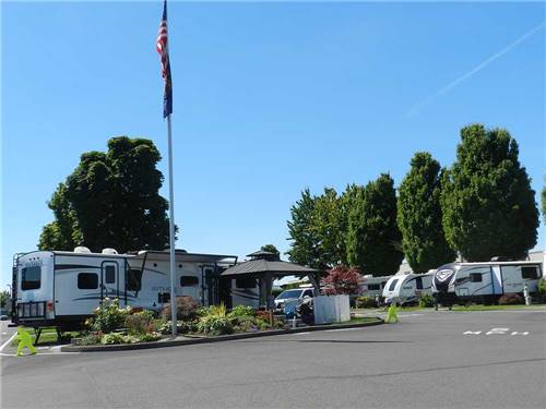 Flag pole at campground at PHOENIX RV PARK