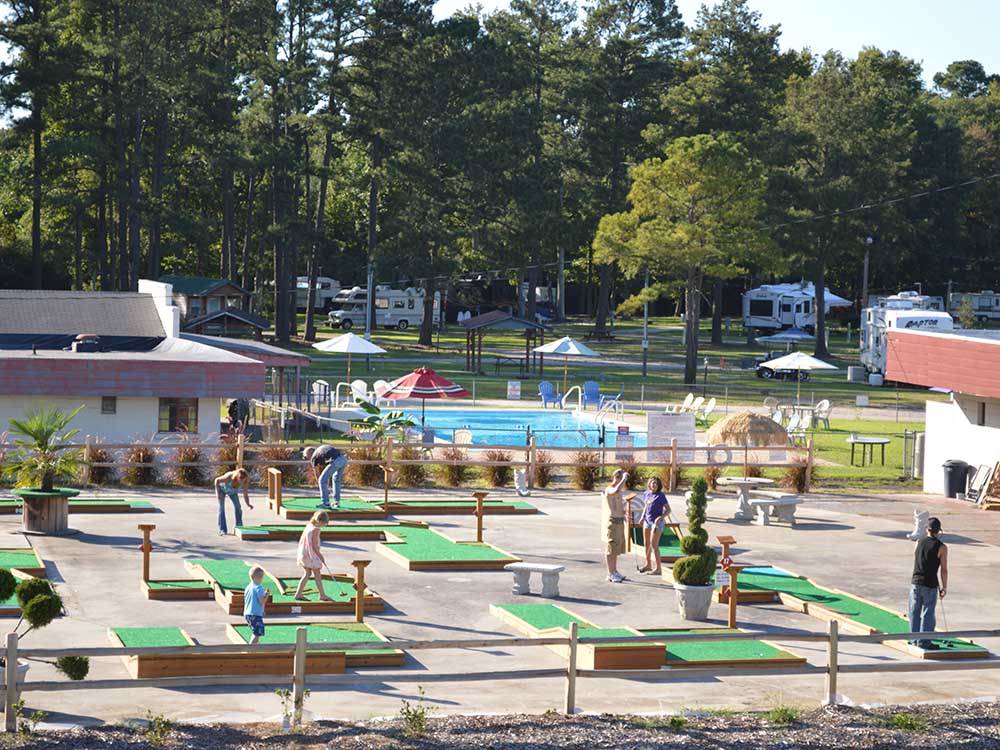 Aerial view of the miniature golf course at KAMPER'S LODGE