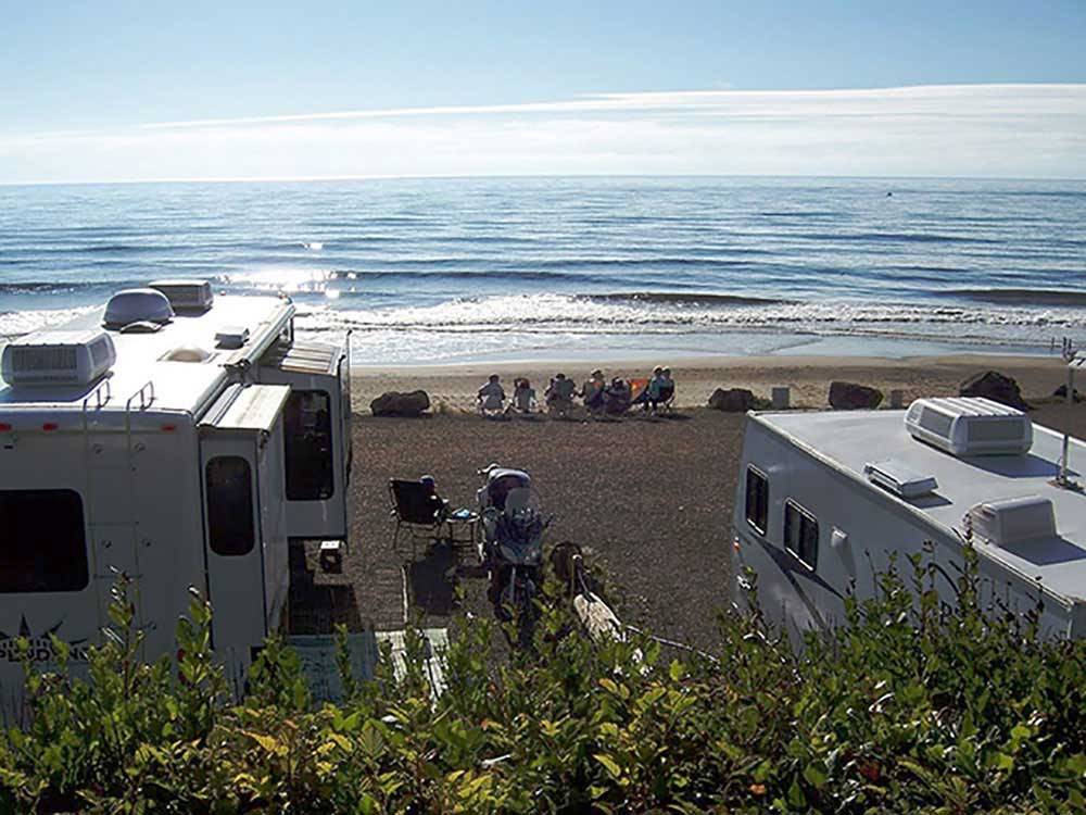 Family camping on the ocean view at SEA & SAND RV PARK