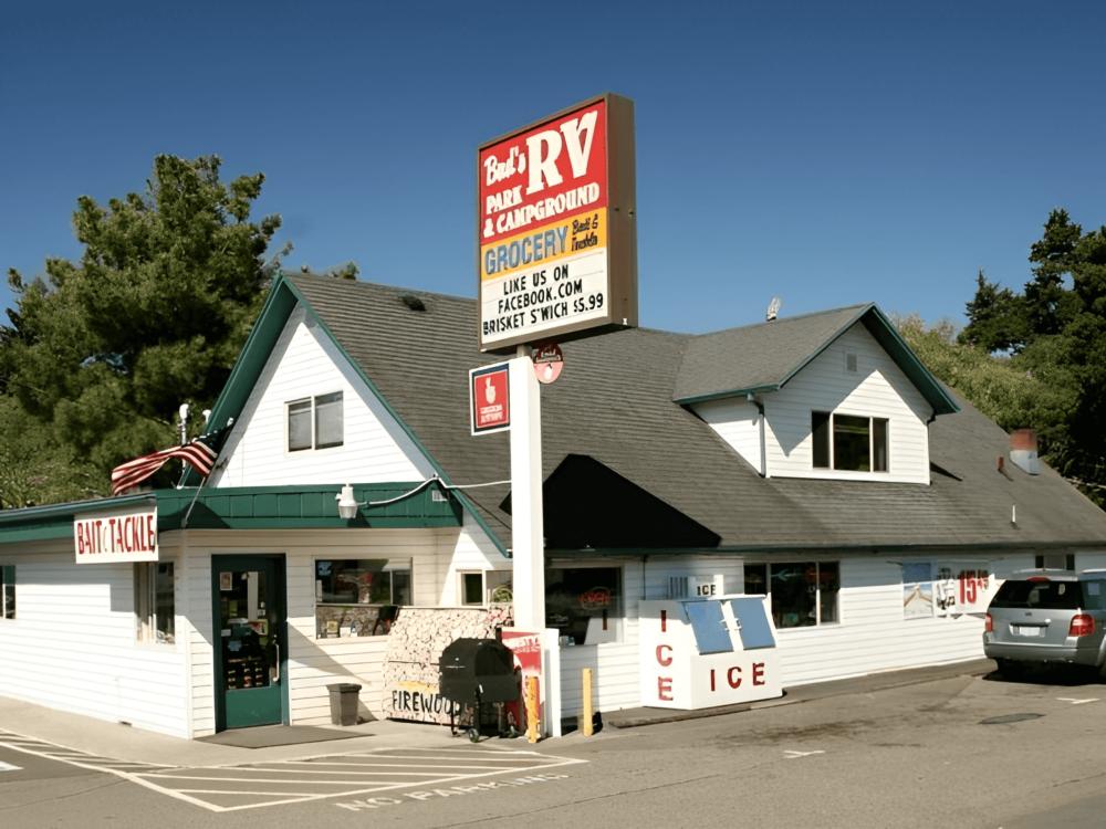 Grocery store at Bud's RV Park & Campground