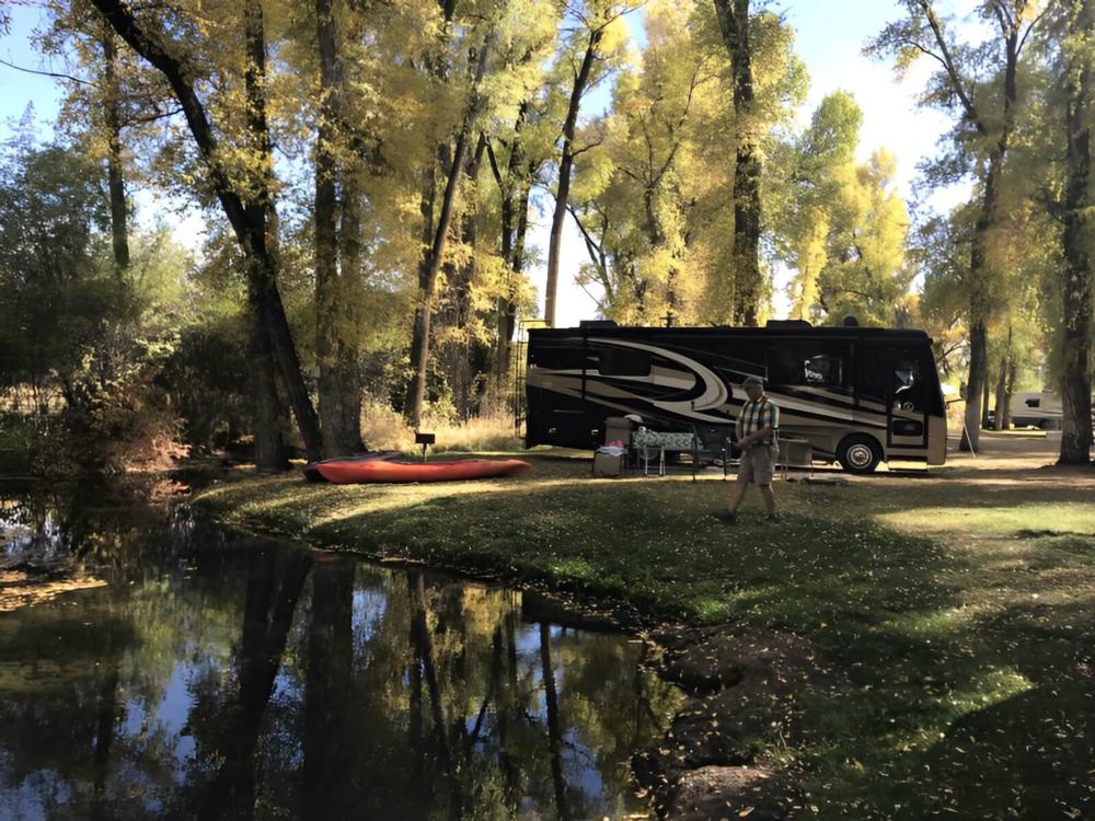 RV and kayak by the lake