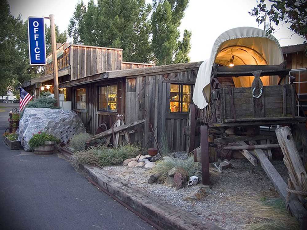 Lodge Office at MT VIEW RV ON THE OREGON TRAIL