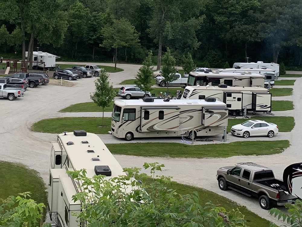 A row of pull thru RV sites at EAGLE CLIFF CAMPGROUND & LODGING