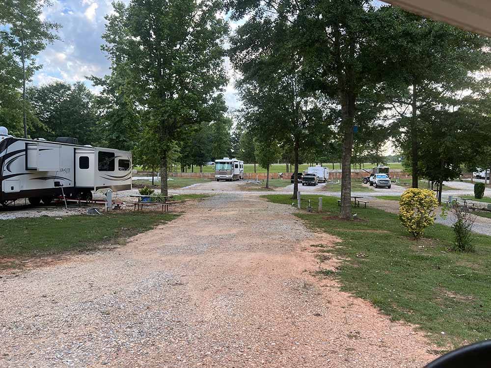 One of the empty gravel sites at LAKESIDE RV PARK
