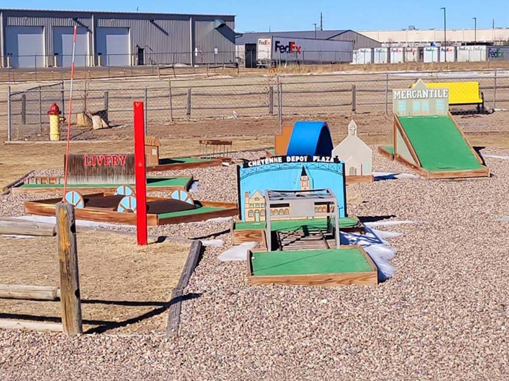 The miniature golf course at CHEYENNE RV RESORT BY RJOURNEY
