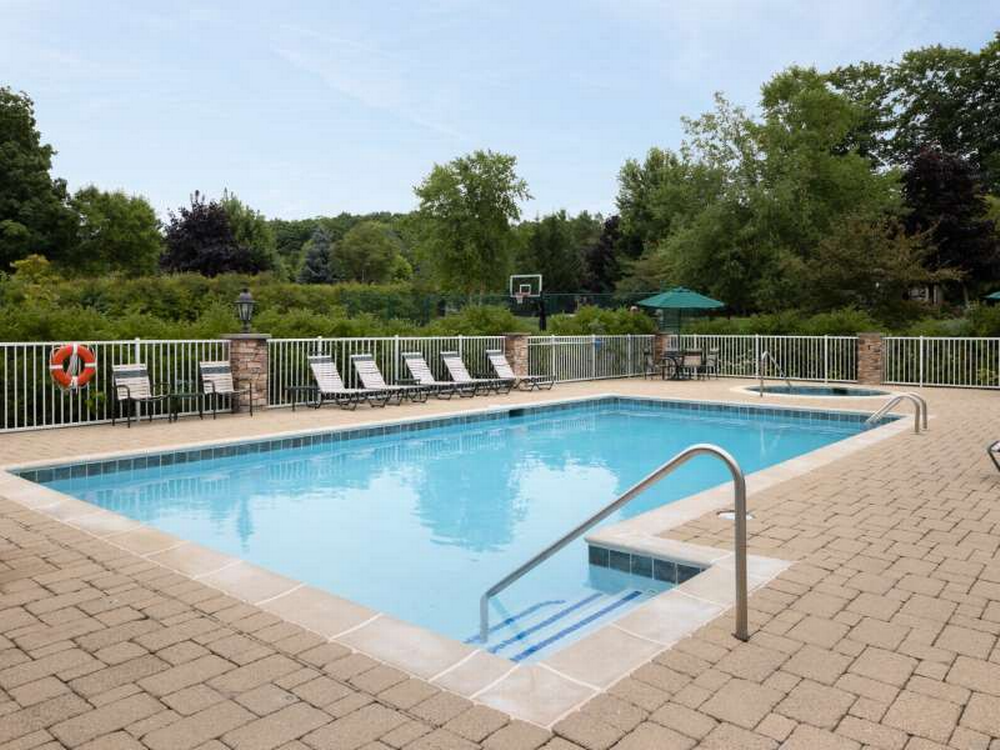 Pool at Sun Outdoors Petoskey Bay Harbor