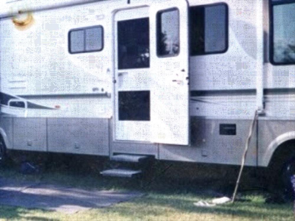 RV parked at site No-Nah-Ma Resort